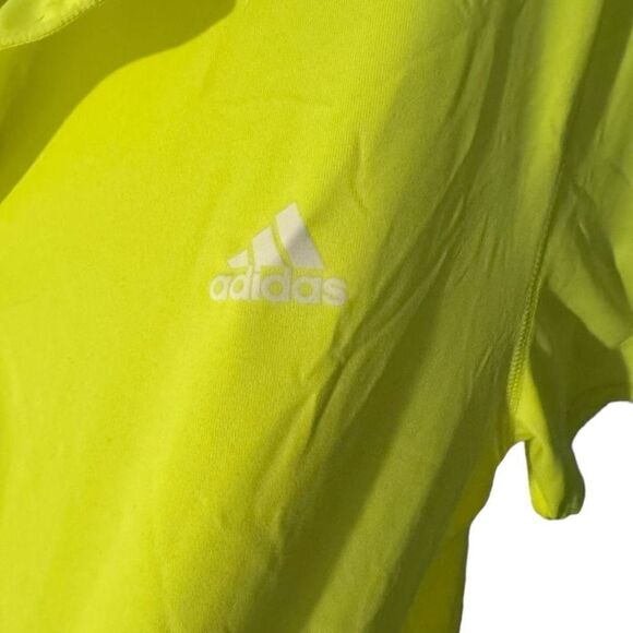 ADIDAS Men’s Neon Yellow Golf Polo T-Shirt Size Medium - Picture 2 of 5